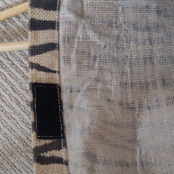 Tiger Burlap Water Resistant Lined Bag - Picture 3 of 8